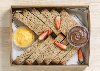 Halal banana bread platter (12 fingers)