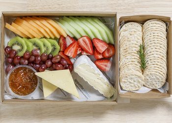 cheese & fruit platter (serves 5-7)