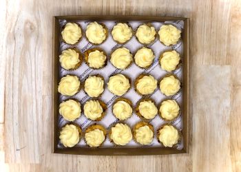 mini orange cupcake (box of 25) (gf)(df)