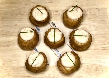 gougere with smoked salmon mousse & chive (each)