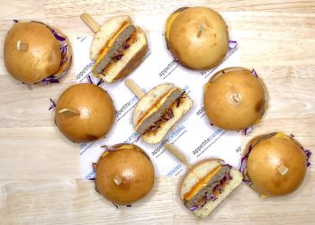 beef slider with gochujang bbq sauce, cabbage & cheese (each)